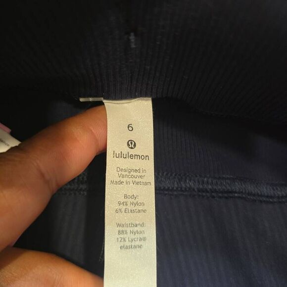 Lululemon Pants Women's 6 Blue Elastic Waist Dance Studio Pull On Crop Lounge St - Picture 5 of 6